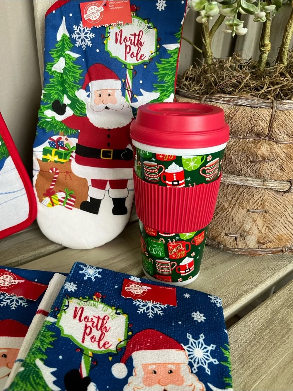 Santa Set ~ 3/kitchen towels 1-mitt & 2-Pot Holder, 1-Coffee Tumble ~ NEW